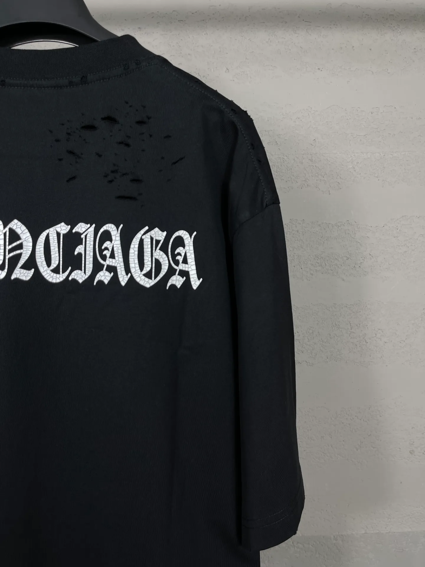 【 . Quality】BALENCI*GA/ . LOGO Series New Arrival T #2024New Arrival ， LOGO ， 。 ‼️ ， ， #2024 ZP 、 260 ， . ， 。 。Classic LOGO 。 ， 。 , OS . Same Style ：BL 223358 ：Black，Pink（Pink ） Size：XS L